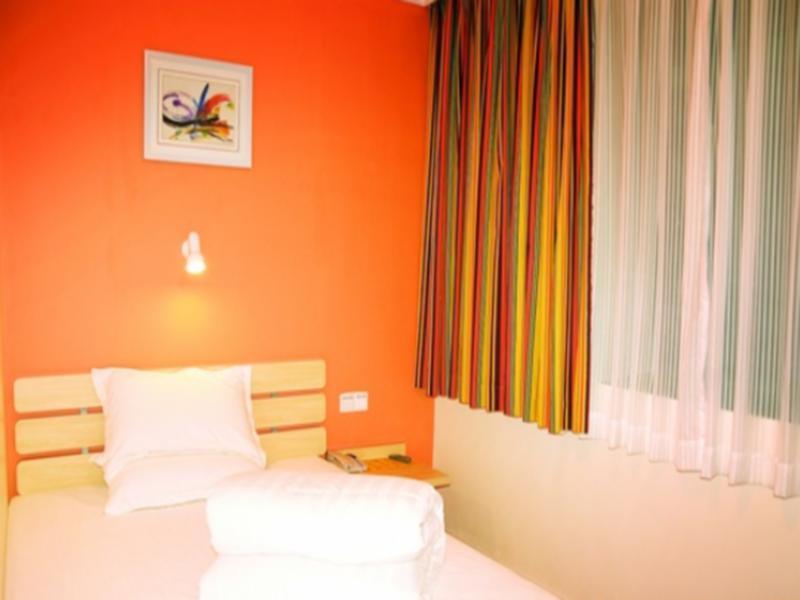 7 Days Inn Guangzhou Tianhe Yantang Metro Branch Esterno foto
